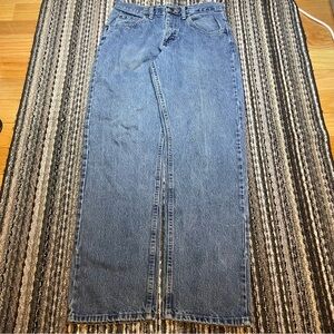 Wrangler 30x32 straight blue jeans
